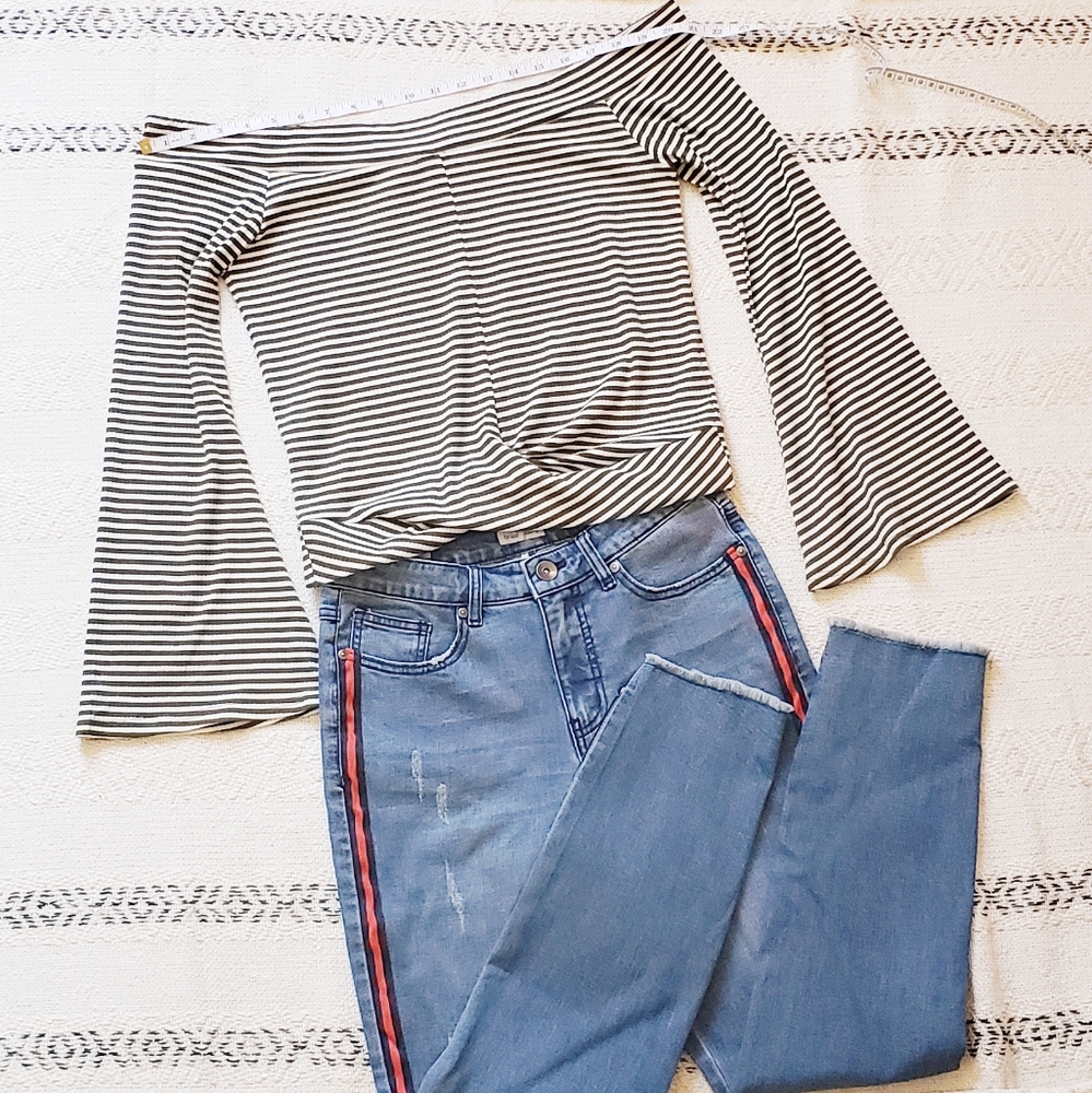 She+Sky Off Shoulder Bell Sleeve Stripe Cr…